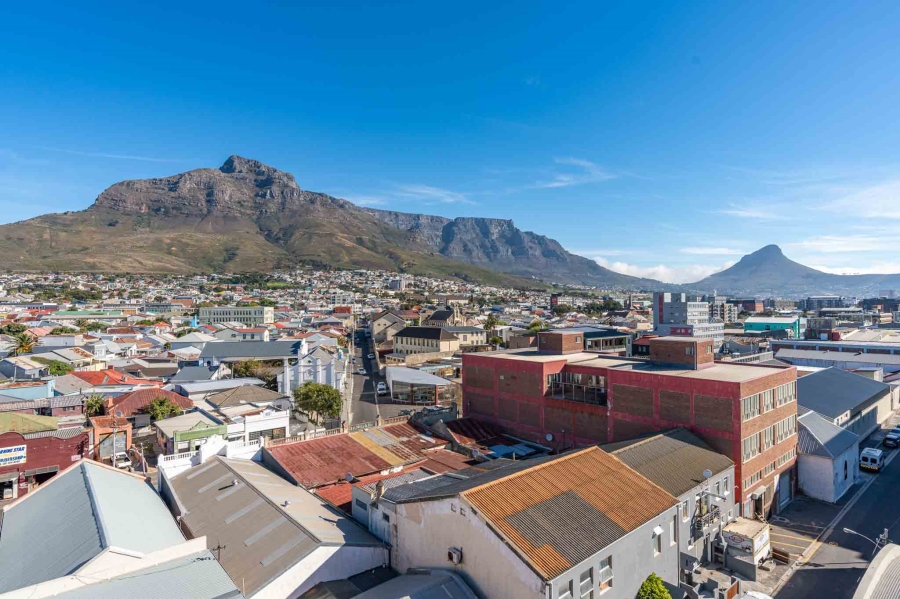 1 Bedroom Property for Sale in Woodstock Western Cape